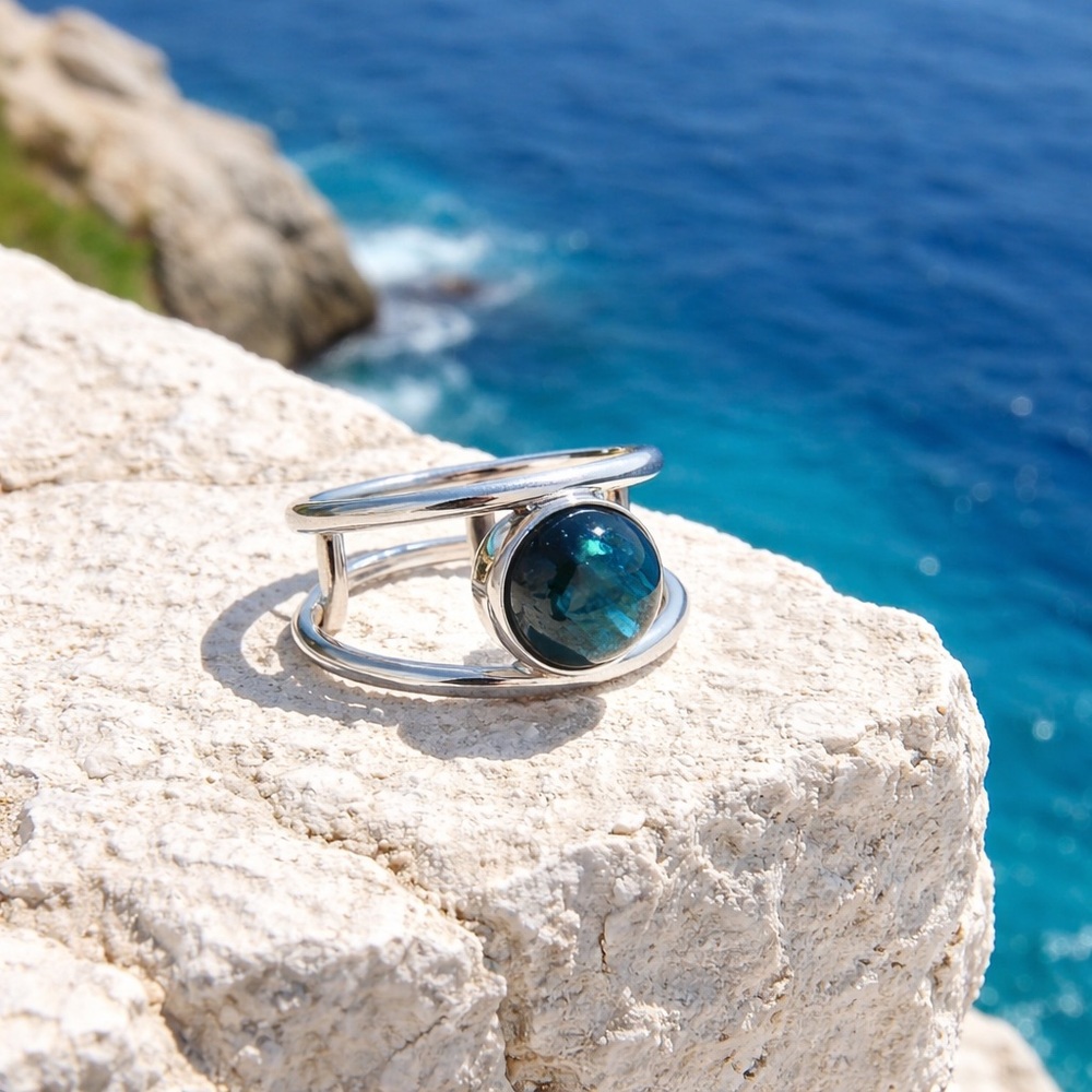 Labradorite Ring - Picture 7 of 15